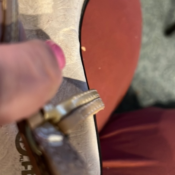 J 41 Adventure Gold Tone Wedge Sandals Size 8 - Picture 11 of 13